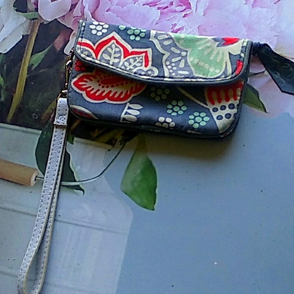 Vera Bradley  Floral Wallet - Picture 2 of 7